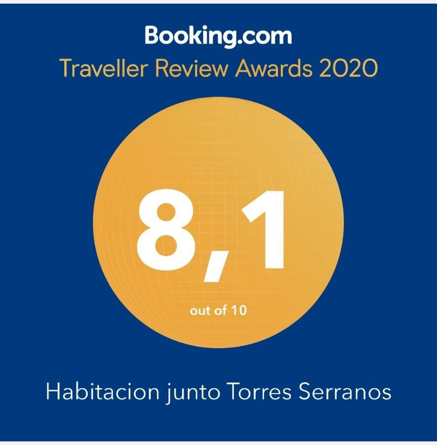 Habitacion Junto Torres Serranos Valencia Exteriör bild
